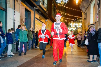 Participantes en la Carrera de Navidad de Soria. MARIO TEJEDOR (70)