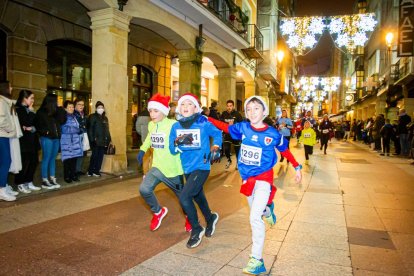 Participantes en la Carrera de Navidad de Soria. MARIO TEJEDOR (74)