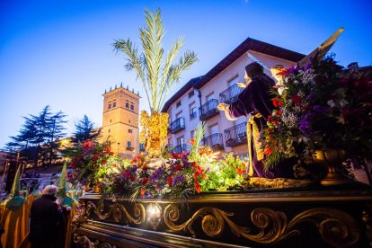Procesión de El Encuentro. MARIO TEJEDOR (12)