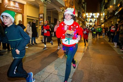Participantes en la Carrera de Navidad de Soria. MARIO TEJEDOR (77)