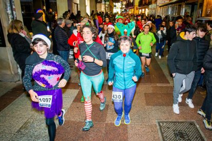 Participantes en la Carrera de Navidad de Soria. MARIO TEJEDOR (81)