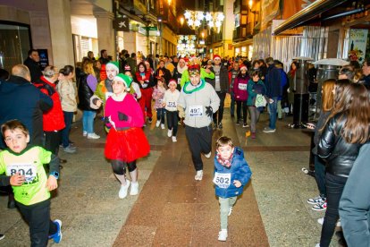 Participantes en la Carrera de Navidad de Soria. MARIO TEJEDOR (82)