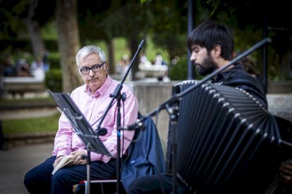 Primer día de Expoesía, Alfonso Armada y Nikola Tanaskovic - MARIO TEJEDOR (8)