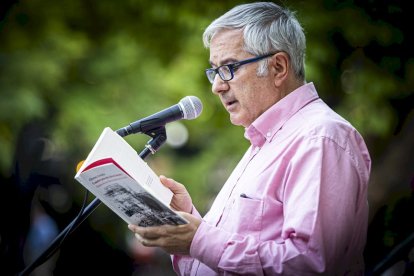 Primer día de Expoesía, Alfonso Armada y Nikola Tanaskovic - MARIO TEJEDOR (9)