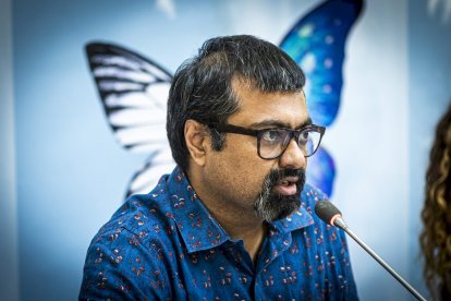 Primer día de Expoesía, Subhro Bandopadhyay - MARIO TEJEDOR (9)