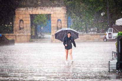 Lluvias intensas en la capital. MARIO TEJEDOR