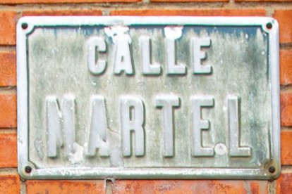 Rótulo de la calle Martel.-M. TEJEDOR