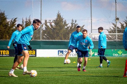 El CD Numancia prepara el choque ante el Baleares. MARIO TEJEDOR (2)