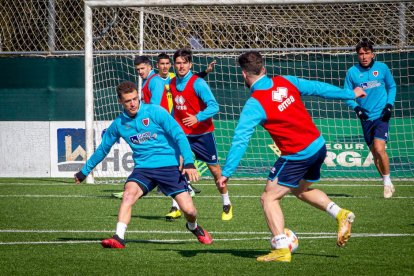 El CD Numancia prepara el choque ante el Baleares. MARIO TEJEDOR (12)