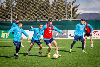 El CD Numancia prepara el choque ante el Baleares. MARIO TEJEDOR (16)