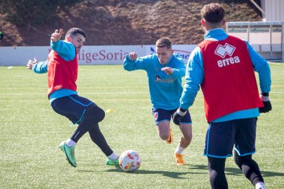 El CD Numancia prepara el choque ante el Baleares. MARIO TEJEDOR (35)