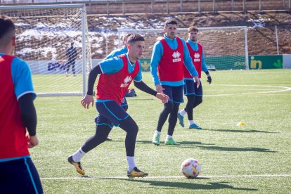 El CD Numancia prepara el choque ante el Baleares. MARIO TEJEDOR (38)