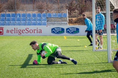 El CD Numancia prepara el choque ante el Baleares. MARIO TEJEDOR (45)