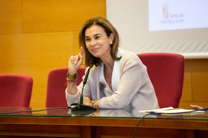 Carmen Posadas en las Jornadas de Novela histórica en Soria.-GONZALO MONTESEGURO