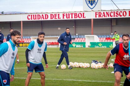 Intenso entrenamiento del CD Numancia. MARIO TEJEDOR (60)