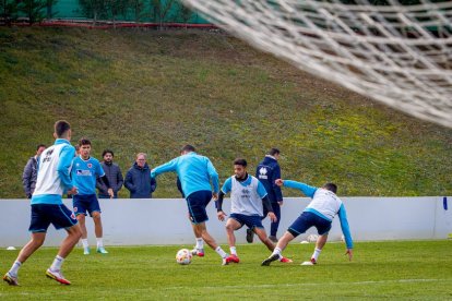 Intenso entrenamiento del CD Numancia. MARIO TEJEDOR (68)