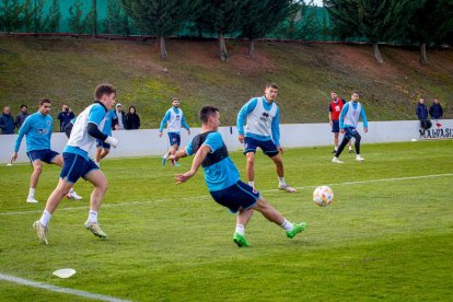 Intenso entrenamiento del CD Numancia. MARIO TEJEDOR (76)