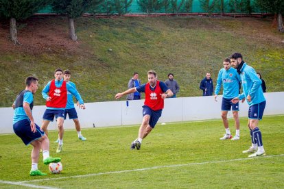 Intenso entrenamiento del CD Numancia. MARIO TEJEDOR (78)
