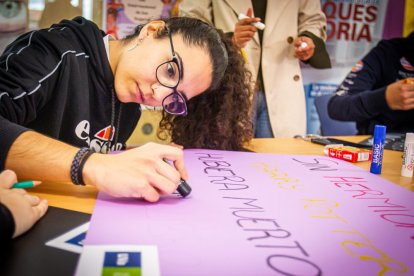 Las actividades de la mañana en el Día Internacional de la Mujer. MARIO TEJEDOR (19)