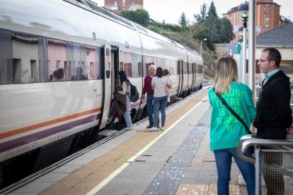 Línea de tren entre Soria y Madrid. - GONZALO MONTESEGURO
