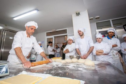 Elaboración de Costrada. MARIO TEJEDOR (1)