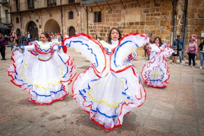 Jornada de hermandad de la comunidad latina en Soria. MARIO TEJEDOR