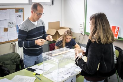 Imágenes de la jornada electoral del 28M durante la mañana.-GONZALO MONTESEGURO