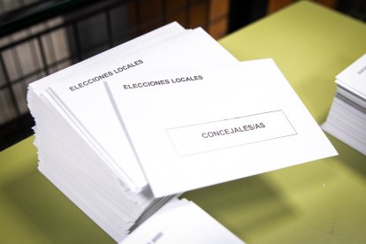 Imágenes de la jornada electoral del 28M durante la mañana.-GONZALO MONTESEGURO