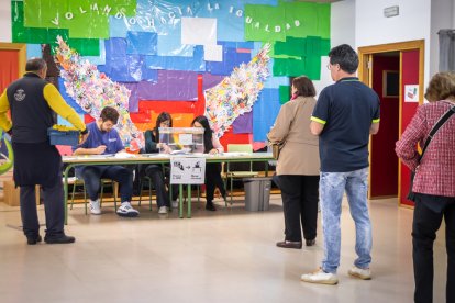 Imágenes de la jornada electoral del 28M durante la mañana.-GONZALO MONTESEGURO