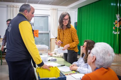 Imágenes de la jornada electoral del 28M durante la mañana.-GONZALO MONTESEGURO