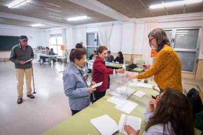 Imágenes de la jornada electoral del 28M durante la mañana.-GONZALO MONTESEGURO