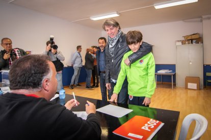 Imágenes de la jornada electoral del 28M durante la mañana.-GONZALO MONTESEGURO