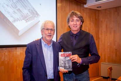Presentación de El Ateneo de J.A. Gómez Barrera. MARIO  TEJEDOR