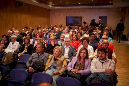 Presentación de El Ateneo de J.A. Gómez Barrera. MARIO  TEJEDOR