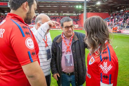 La afición respondió pero la permanencia no se pudo consumar. MARIO TEJEDOR