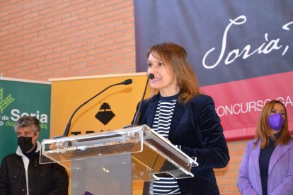 RAQUEL FERNÁNDEZ