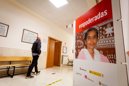 Empoderadas. Mujeres del Comercio Justo. - MARIO TEJEDOR