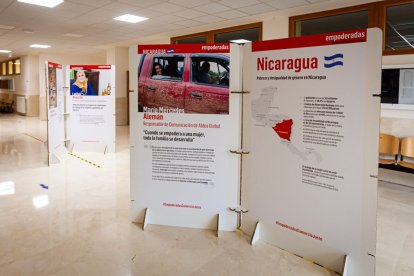 Empoderadas. Mujeres del Comercio Justo. - MARIO TEJEDOR