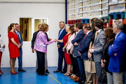 Visita de la Reina Dª Sofía al Banco de Alimentos de Soria.