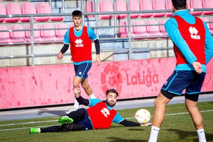 Primer entrenamiento de Zarzana con el CD Numancia. MARIO TEJEDOR (31)