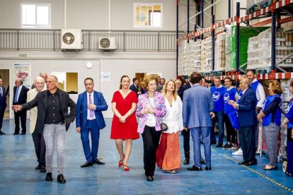 Visita de la Reina Dª Sofía al Banco de Alimentos de Soria.