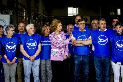 Visita de la Reina Dª Sofía al Banco de Alimentos de Soria.