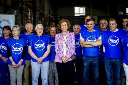 Visita de la Reina Dª Sofía al Banco de Alimentos de Soria.