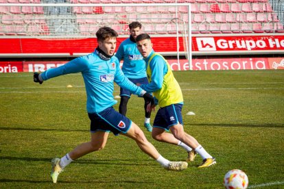 Primer entrenamiento de Zarzana con el CD Numancia. MARIO TEJEDOR (42)
