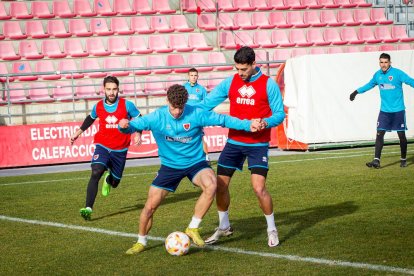 Primer entrenamiento de Zarzana con el CD Numancia. MARIO TEJEDOR (47)
