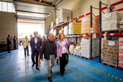 Visita de la Reina Dª Sofía al Banco de Alimentos de Soria.