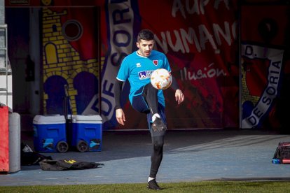 Primer entrenamiento de Zarzana con el CD Numancia. MARIO TEJEDOR (51)