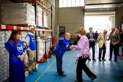 Visita de la Reina Dª Sofía al Banco de Alimentos de Soria.