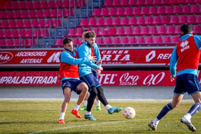 Primer entrenamiento de Zarzana con el CD Numancia. MARIO TEJEDOR (53)