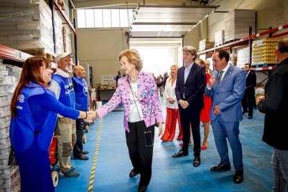 Visita de la Reina Dª Sofía al Banco de Alimentos de Soria.